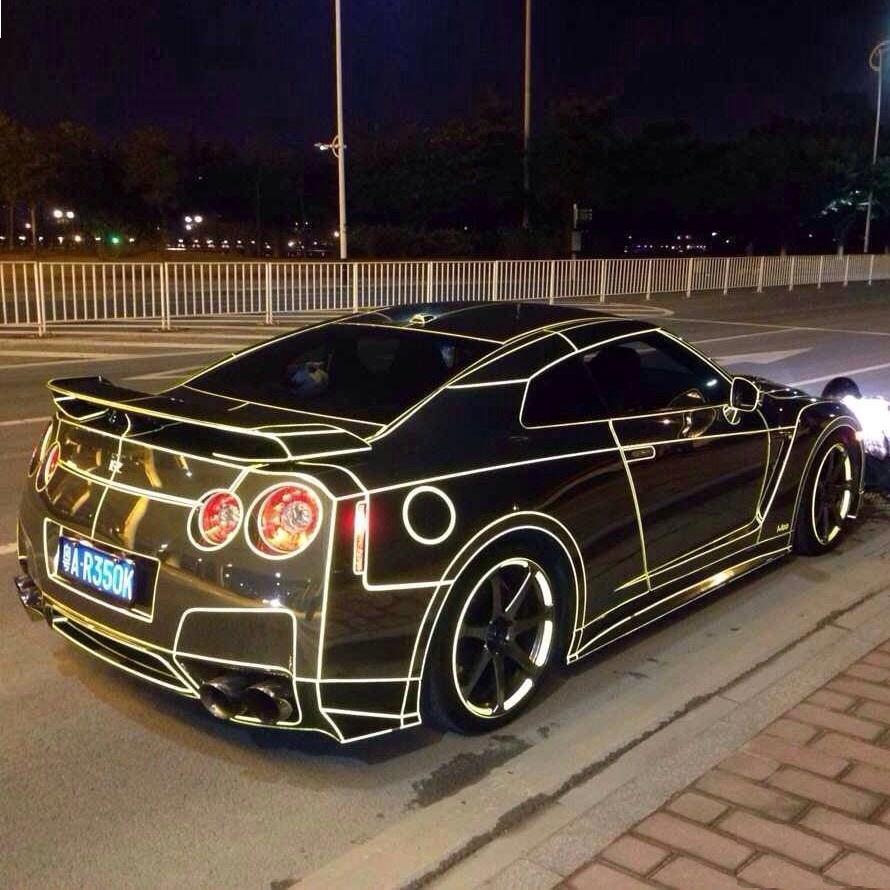 refg2.jpg AVX-AG402D 2 x Sticker Reflectorizant "OUTLINE DECO", culoare GALBEN, dimensiune 1cm x 8m