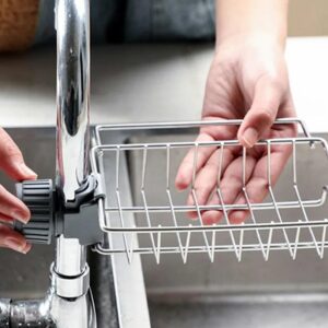 Raft organizator universal pentru bucatarie sau baie, montaj pe robinet, material otel, culoare Argintiu AVX-AG901 Raft organizator universal pentru bucatarie sau baie, montaj pe robinet, material otel, culoare Argintiu