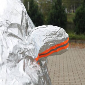 AVX-AM01110 Prelata pentru Autoturisme, culoare argintie, marimea M (430 x 165 x 120cm)