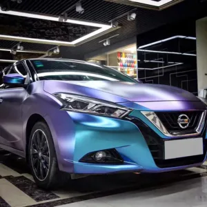 AVX-KX10176 Folie auto Cameleon Albastru/Violet pentru colantare integrala, Termoplastica, cu tehnologie "BUBBLE FREE", finisaj Lucios, dimensiune 3,0m x 1,52m