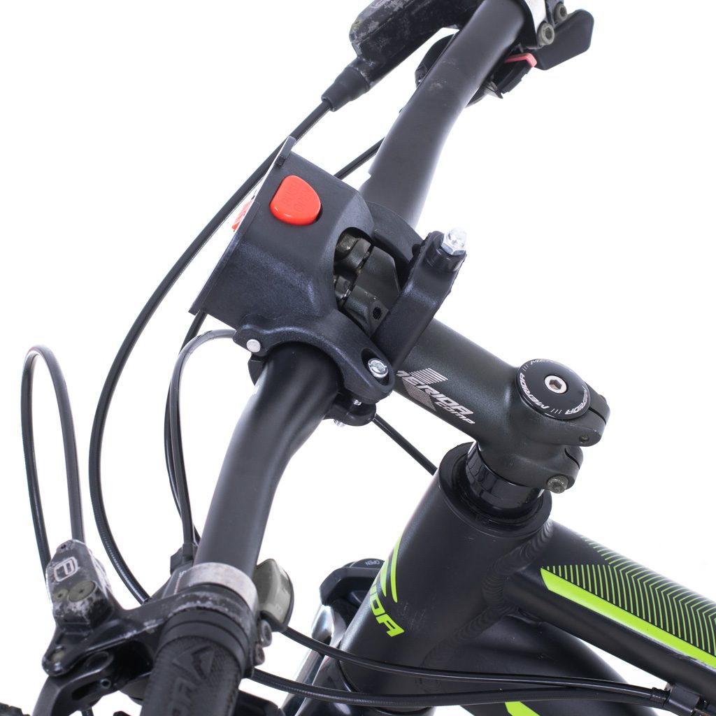 KX506883207.jpg AVX-KX5068 Cos metalic pentru bicicleta cu maner, demontabil, conceput pentru a fi montat in partea din fata