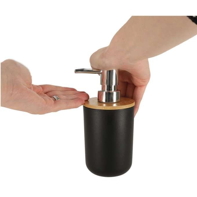 Bathroom-set-brush-dispenser-6in1-black-139806-680×680-1.jpg
